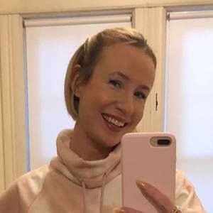 Meet your Posher, Corinne